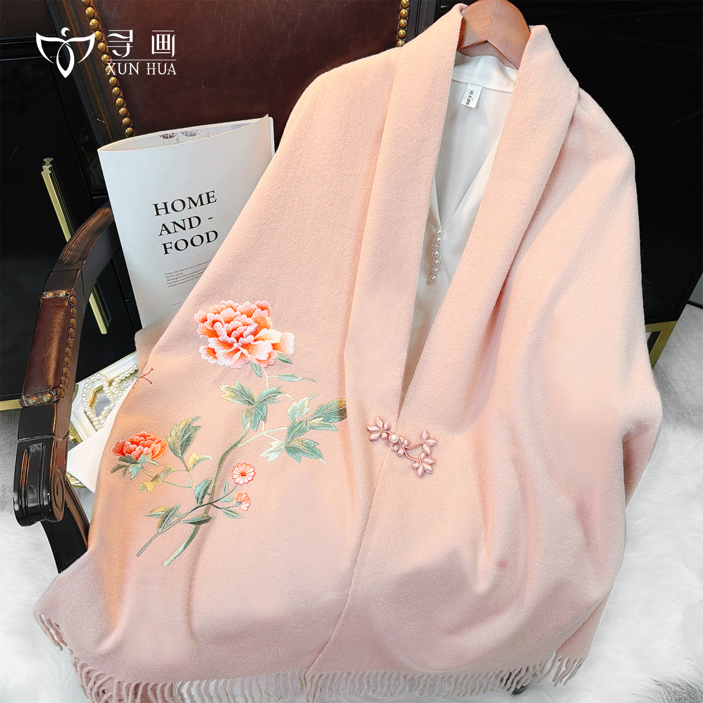 旗袍披肩羊毛围巾女外搭2025新款秋冬保暖刺绣披风送妈妈生日礼物