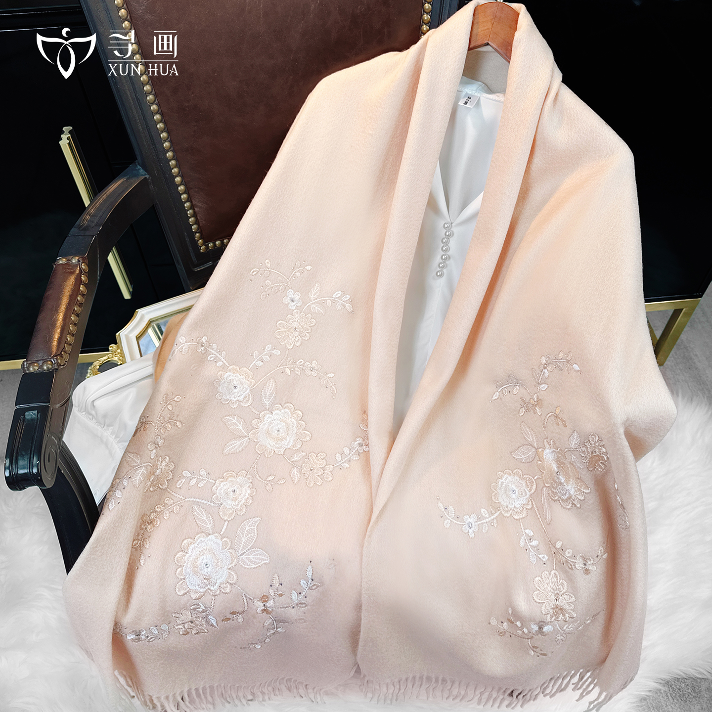 刺绣羊毛围巾旗袍披肩女外搭2025新款秋冬保暖披风送妈妈生日礼物