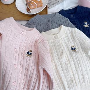 女童毛衣外套2026新款儿童秋装小熊刺绣针织开衫男童宝宝麻花洋气