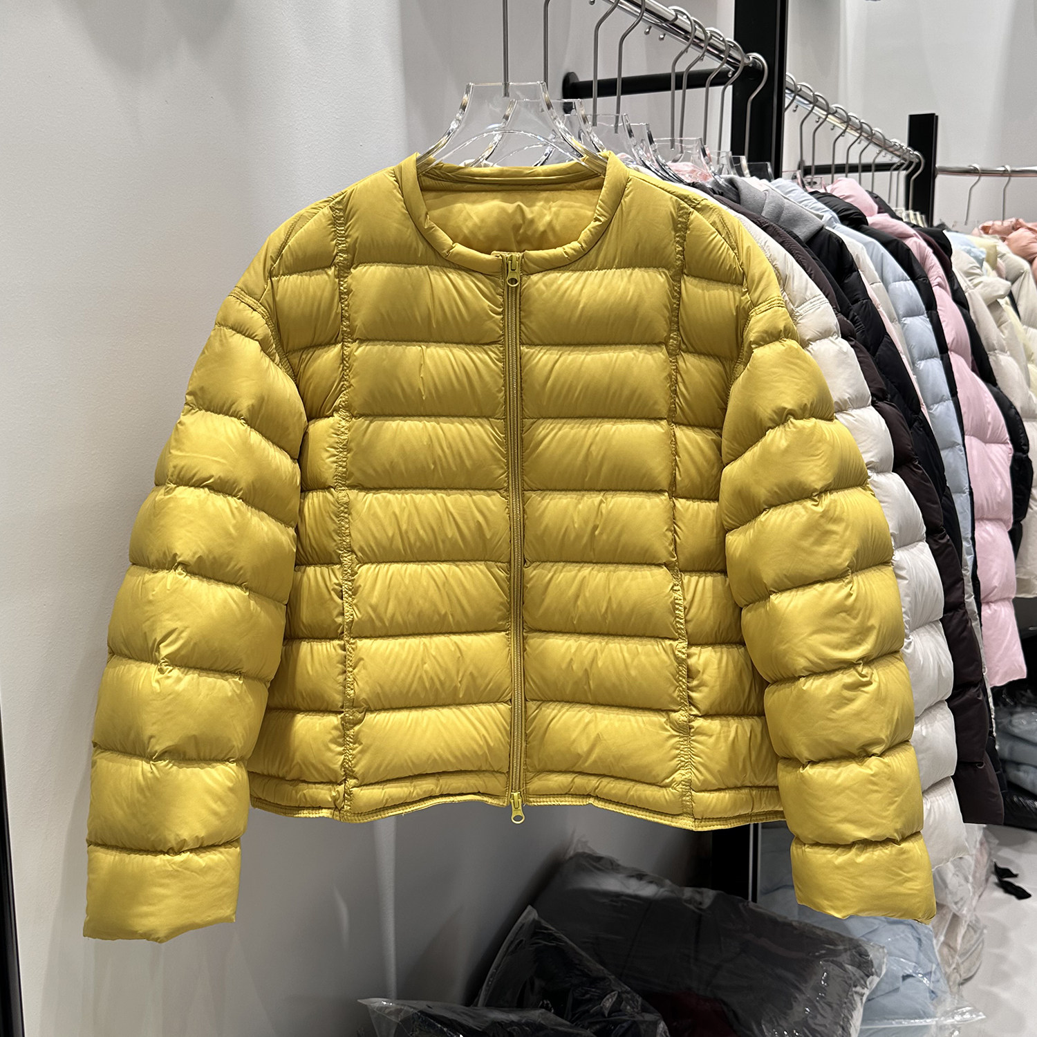 2025冬季新款韩版圆领黄色排骨羽绒服女短款90白鸭绒洋气百搭外套