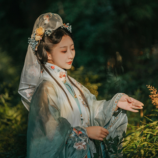 锦瑟衣庄 晚烟碧明制汉服 马面裙 直领比甲绣花长衫女四时芳华谱