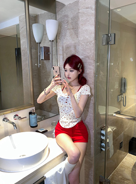 Lovedeath【纯欲碎花】性感碎花假两件带胸垫吊带修身显瘦上衣女