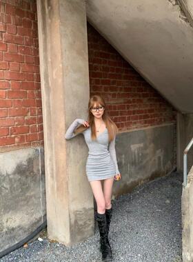 Lovedeath【漫感御姐】纯欲灰色深V领长袖修身显瘦包臀裙连衣裙女