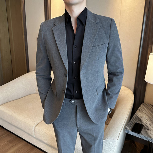 高级灰西服男修身大码潮