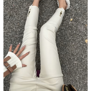 2023冬季新款加绒涂层裤子女重工五金字母百搭弹力修身显瘦铅笔裤