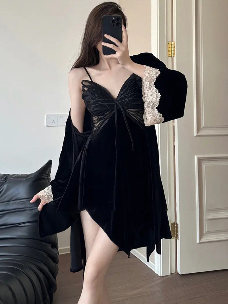 PAJAMAS WOMENS SPRING AND AUTUMN STYLE GOLDEN VELVET WINTER 2024 NEW SEXUAL FEELINGS TONE SUSPENDERS NIGHTDRESS NIGHTGOWN SET CHEST PADS