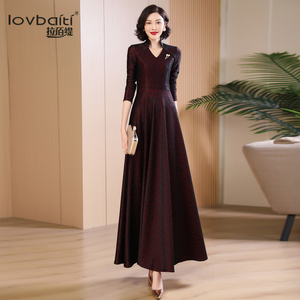 2026巨好看连衣裙女早春新款优雅气质连身裙显瘦高级感针织超长裙