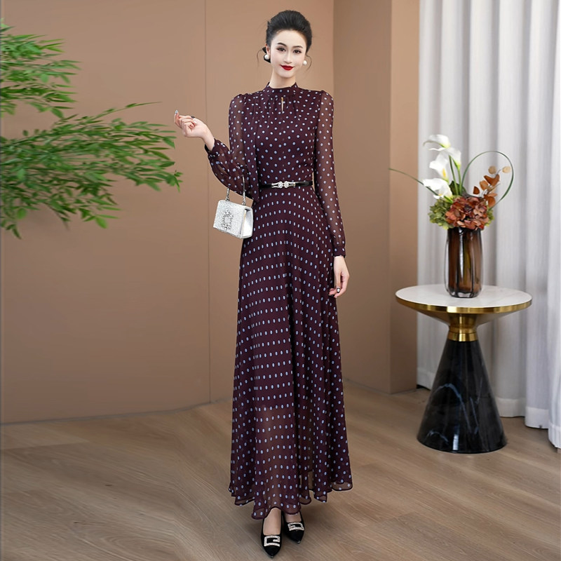 初夏巨好看的法式波点掐腰连衣裙女2026新款长袖收腰气质裙子169