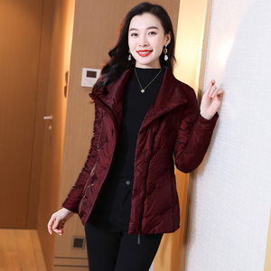 暗红色短款羽绒服女冬2023新款减龄90白鸭绒立领轻薄羽绒外套966