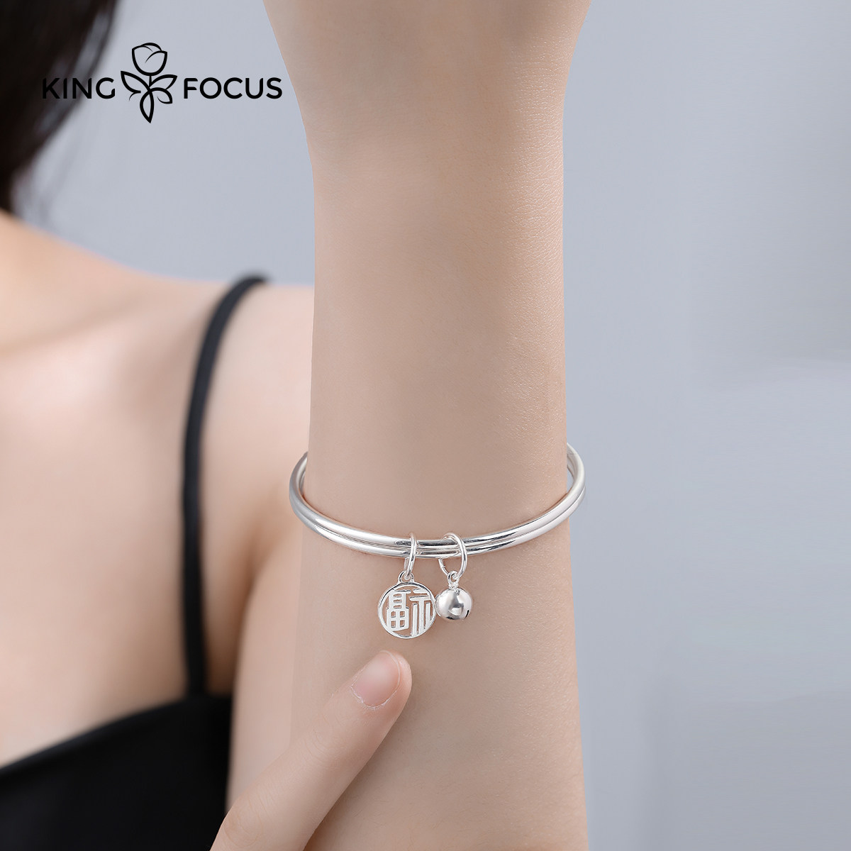 999纯银手镯女足银古法素圈银镯子2021年新款2022小众设计高级感