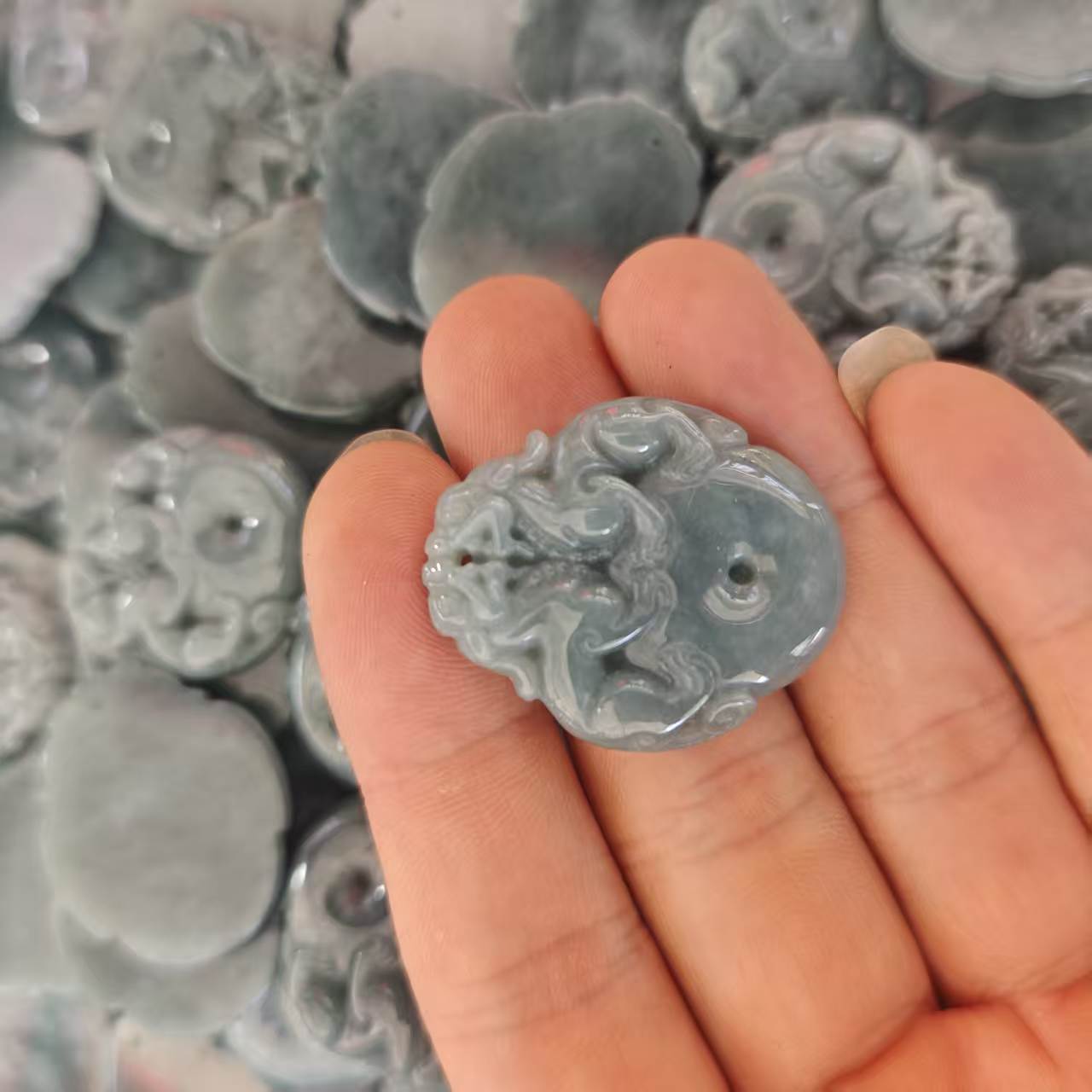 缅甸翡翠A货冰种貔貅吊坠证书