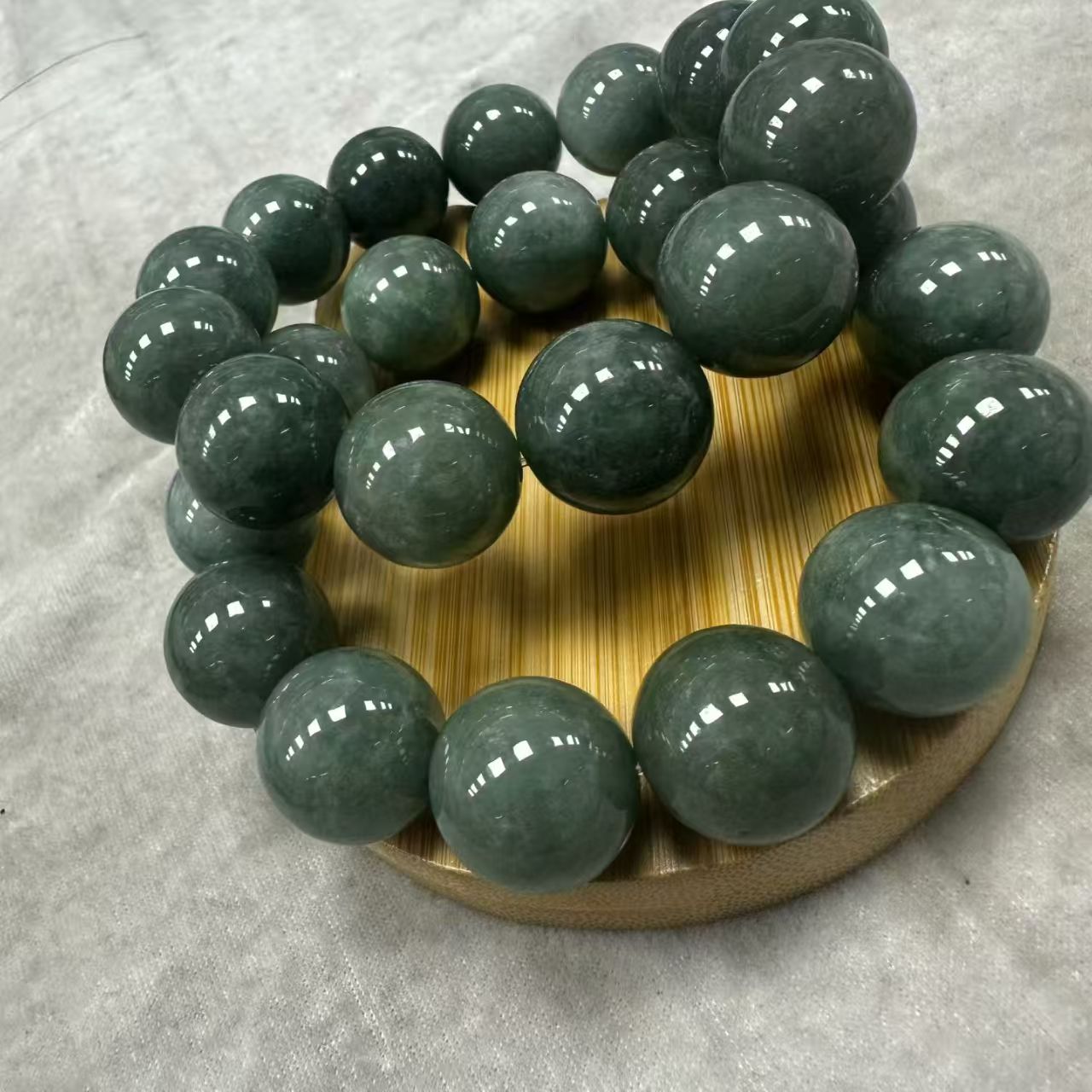 缅甸翡翠A货油青18MM送证书
