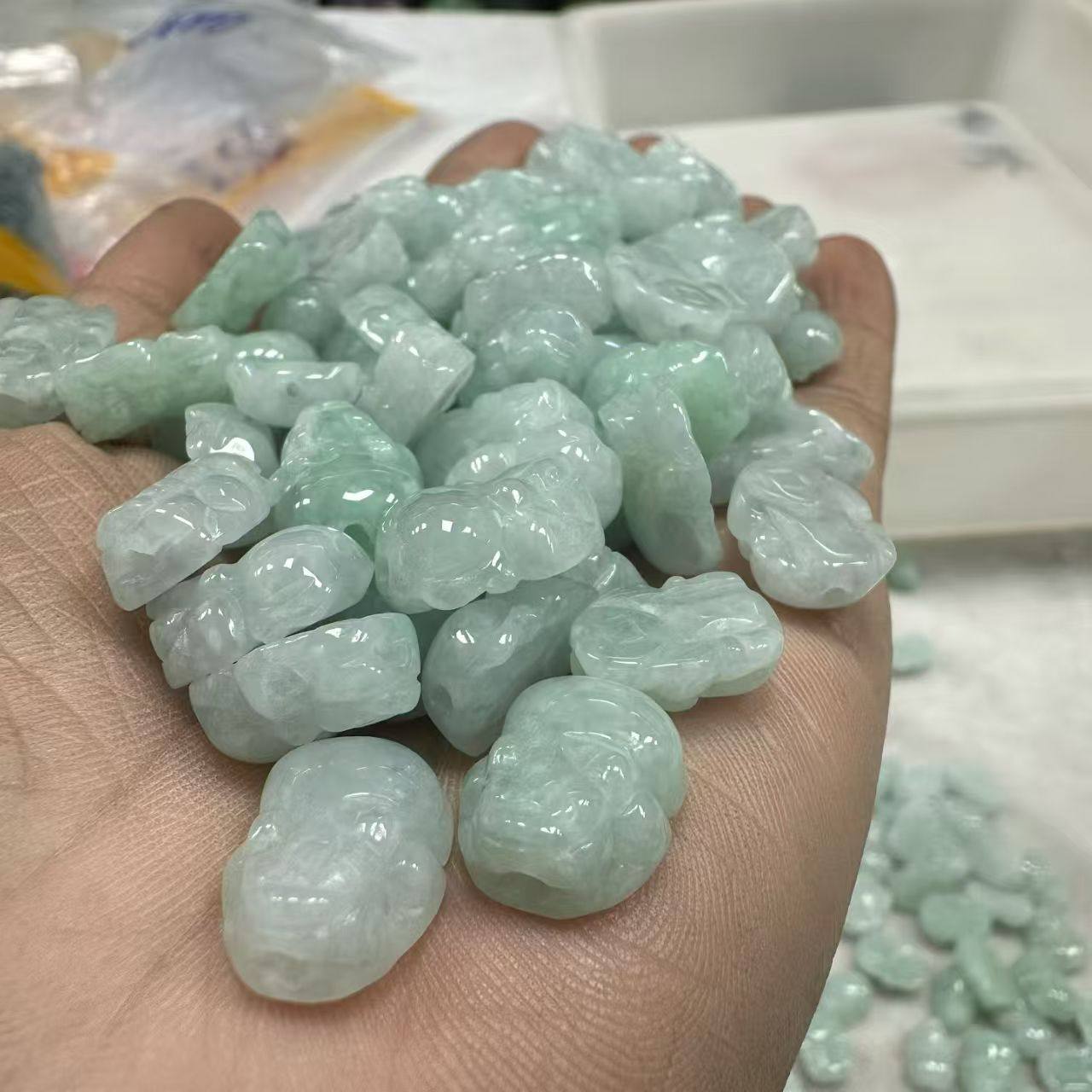 天然翡翠貔貅吊坠通孔手链串珠项链diy手工青绿色玉石挂件男女款