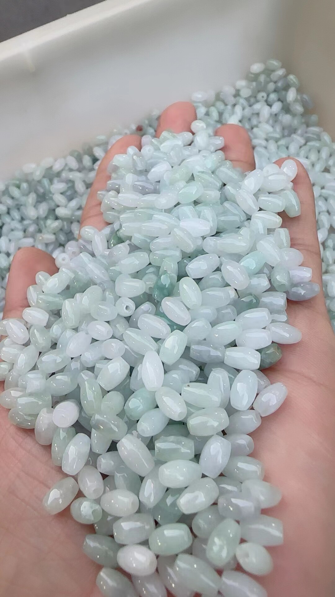 纯天然翡翠玉A货米珠5×8白绿长粒手工手链串项链配珠吊坠绳子