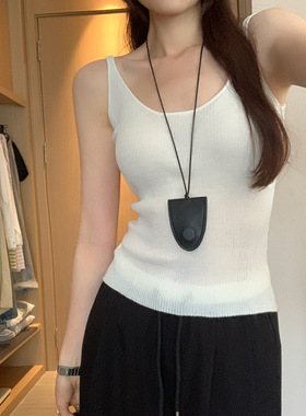 纯欲性感白色U领无袖针织吊带背心女2025夏季新款绝美辣妹小上衣