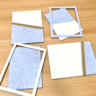 幼儿园蓝色系褶皱纸环创材料家园联系栏石纹肌理纸主题墙边框装饰