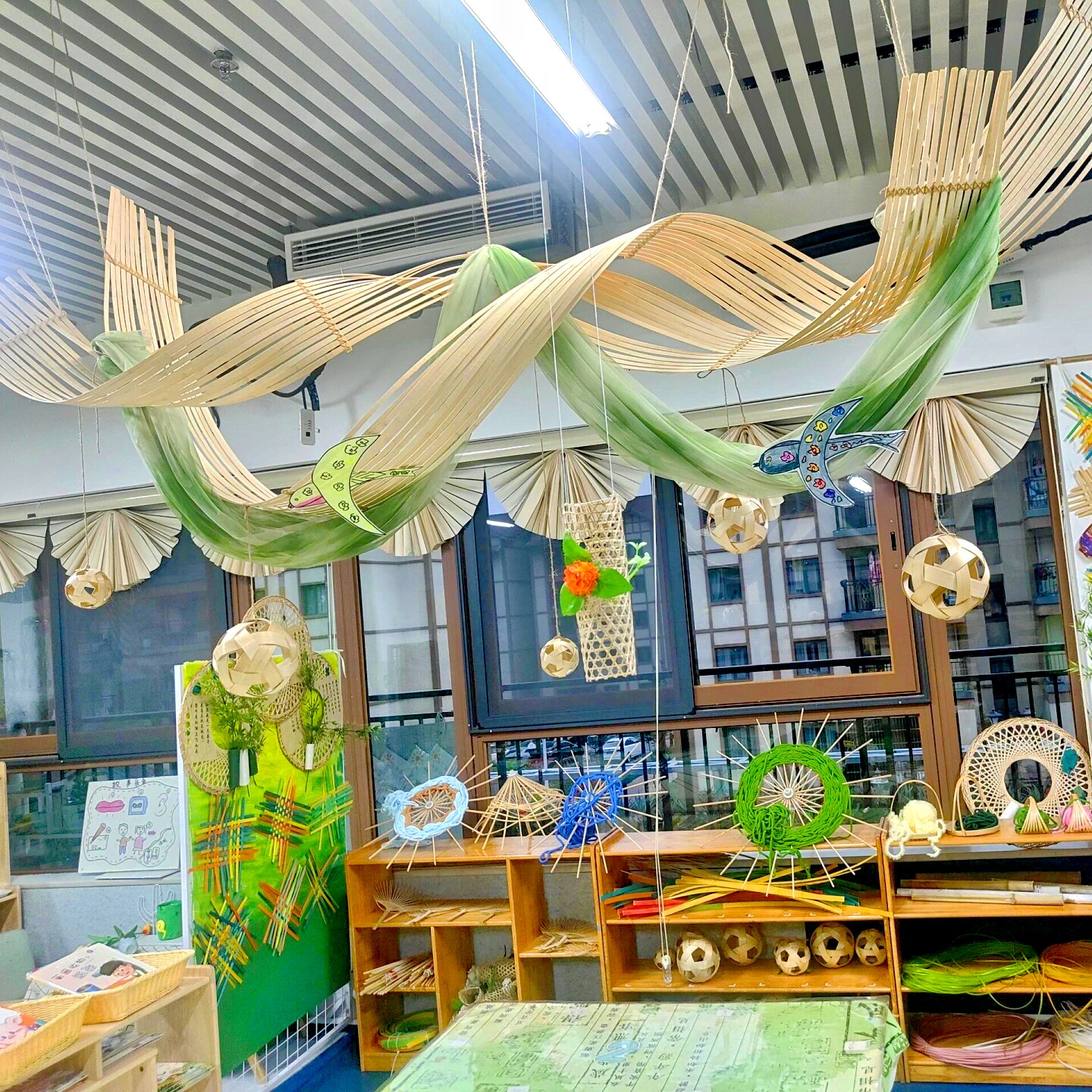 幼儿园区域隔断帘环创材料中国风竹编空中吊饰过道绿色系装饰竹排