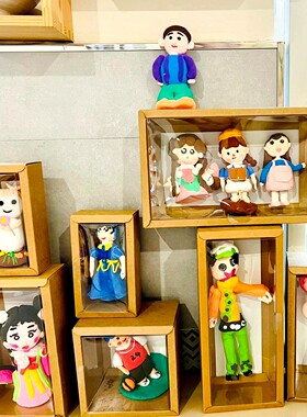 幼儿园美工区黏土作品展示架环创材料倾听墙牛皮纸盒教室摆件装饰