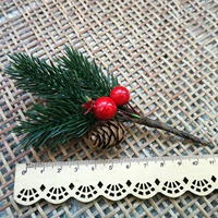 Сосновые конусы+маленькая зеленая сосна