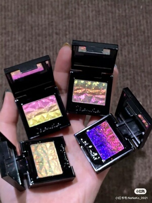 赠予变色龙眼影高光星辰