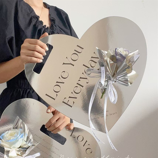 鲜花手提袋单支玫瑰花束手提袋心形鲜花包装教师节手提插花盒