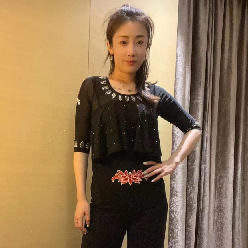 广场舞上衣2024最新款杨不不水兵舞服装女演出服吉特巴时尚跳舞衣