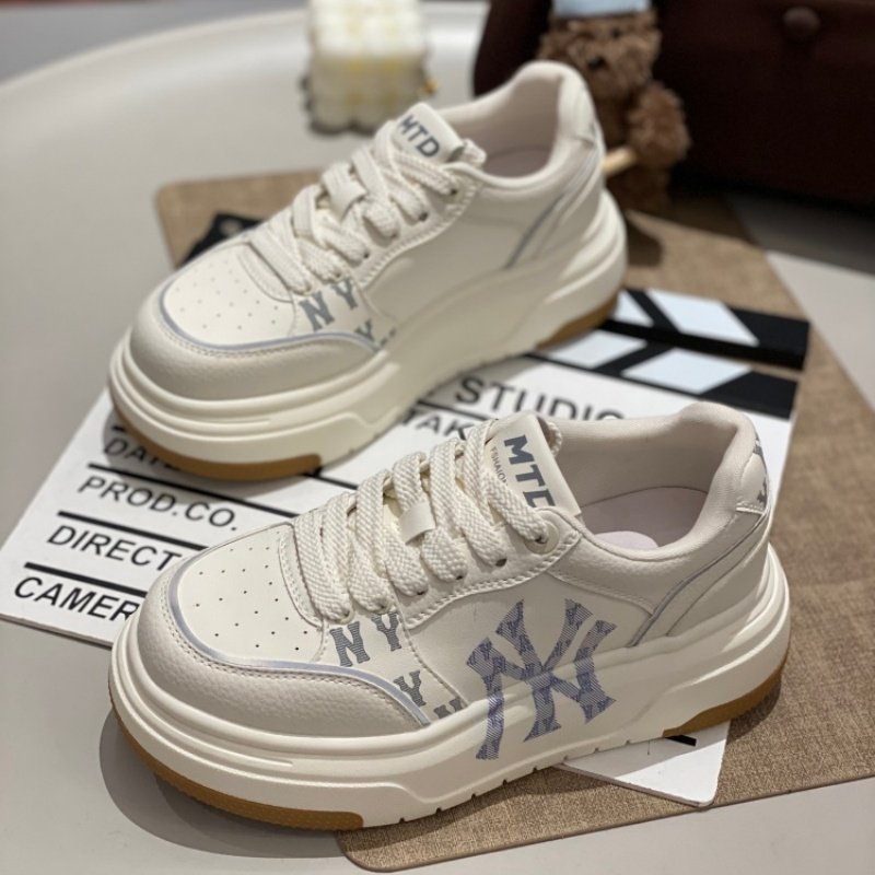 2025冬季新款厚底增高小白鞋女圆头系带显脚小休闲鞋百搭防滑板鞋,女鞋,时尚休闲鞋,淘宝优惠券,粉丝福利购,淘宝优惠卷