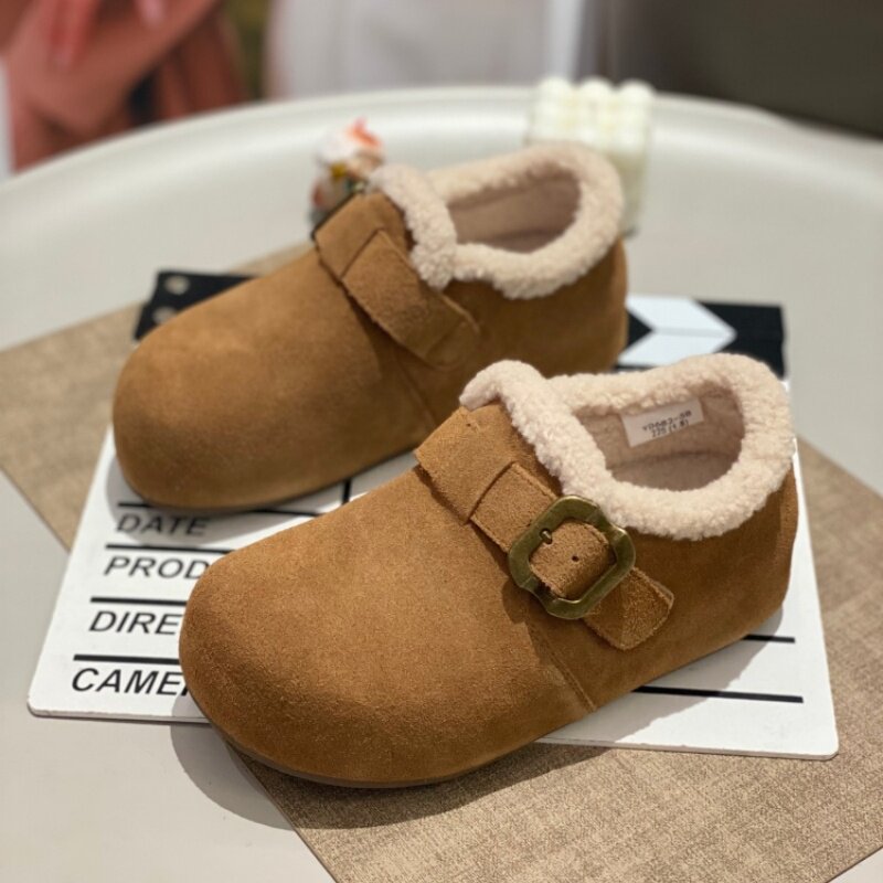 2025年冬季新款时尚休闲鞋