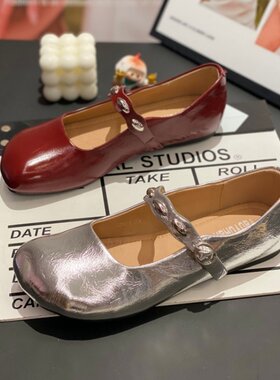 玛丽珍浅口一字扣平底百搭单鞋