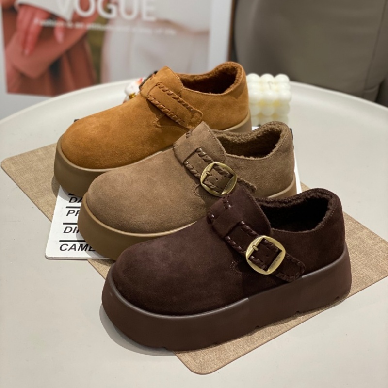 2025年新款时尚休闲鞋