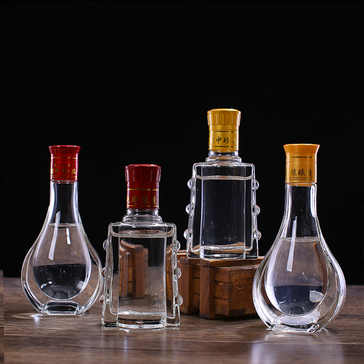 玻璃高档带盖透明小酒瓶