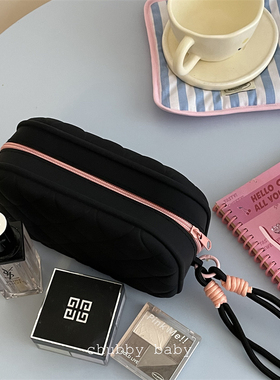 chubbybaby*手感超好！非常耐用大容量好看黑粉硅胶收纳包化妆包