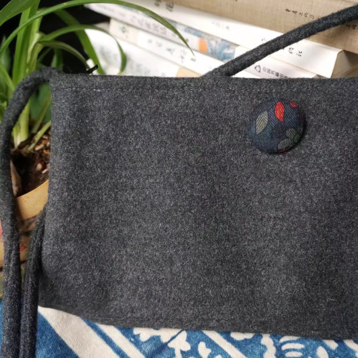 特小花柜中缘原创轻巧温暖灰色毛呢香云纱包扣斜挎包散步包女冬,箱包皮具/热销女包/男包,包袋配件,淘宝优惠券,粉丝福利购,淘宝优惠卷