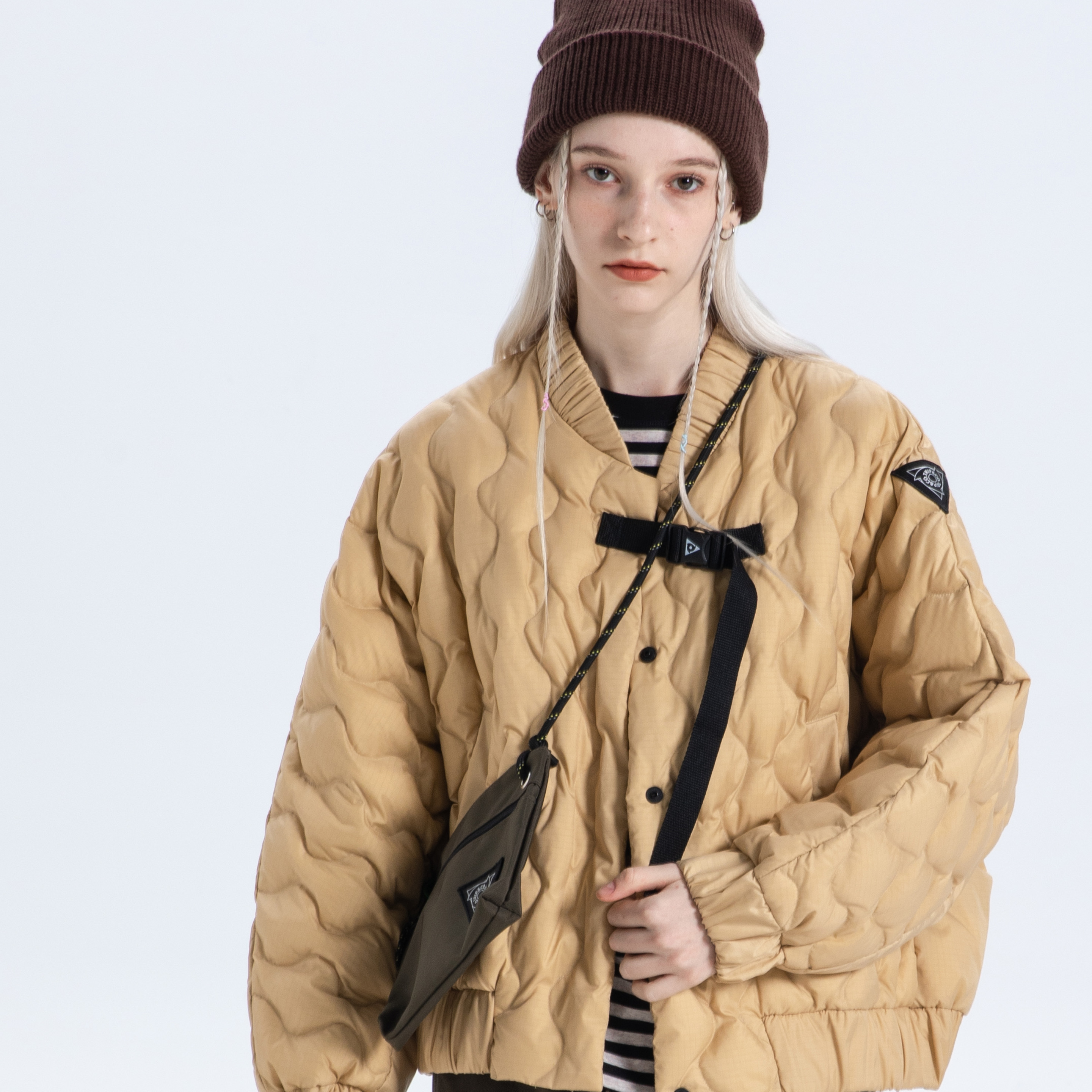 户外绗缝机能廓形保暖羽绒服