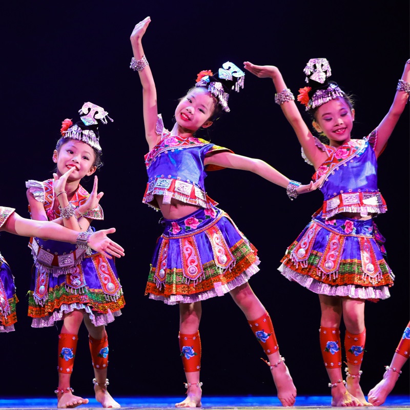 女童民族踩彩舞蹈服民族演出服