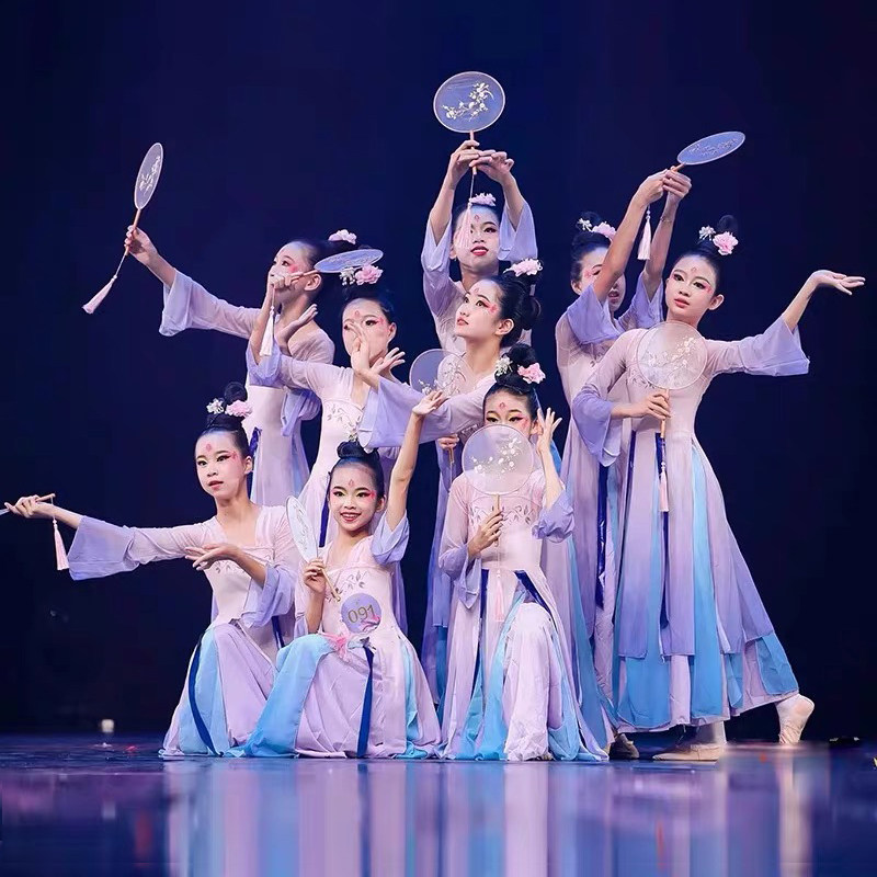 儿童古典舞演出服女童江南春三月蝶飞舞蹈服胭脂妆桃花笑飘逸纱衣