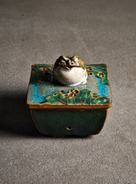 台湾林义杰方形荷叶蟾蜍手工香炉