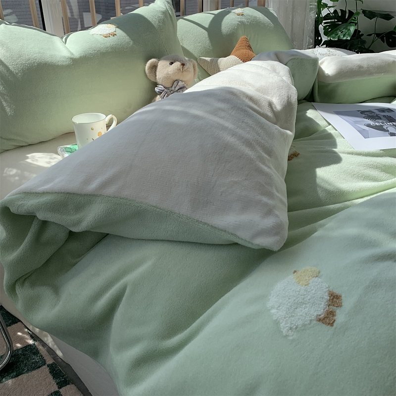 卡通牛奶绒四件套冬季加厚小绵羊被套珊瑚绒床单法莱绒床上用品