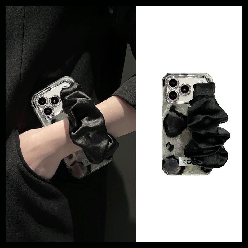 适用苹果16E豹纹腕带17air手机壳时尚iPhone15promax新款14plus奢华13防摔12保护套11轻奢8全包7女xsmax外壳6