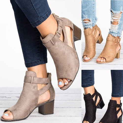 women's plus size chunky heel buckle sandals