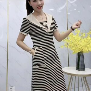 条纹连衣裙女2023年夏季新款时尚休闲收腰显瘦修身拼接中长款裙子