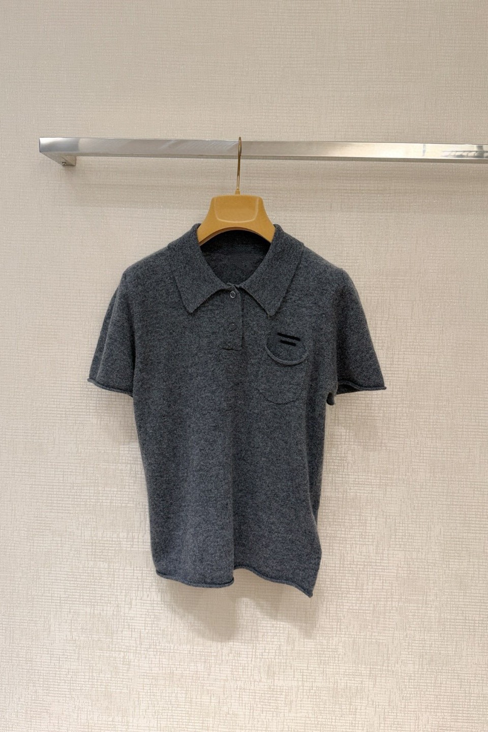 2025早春新款女士翻领短袖针织衫