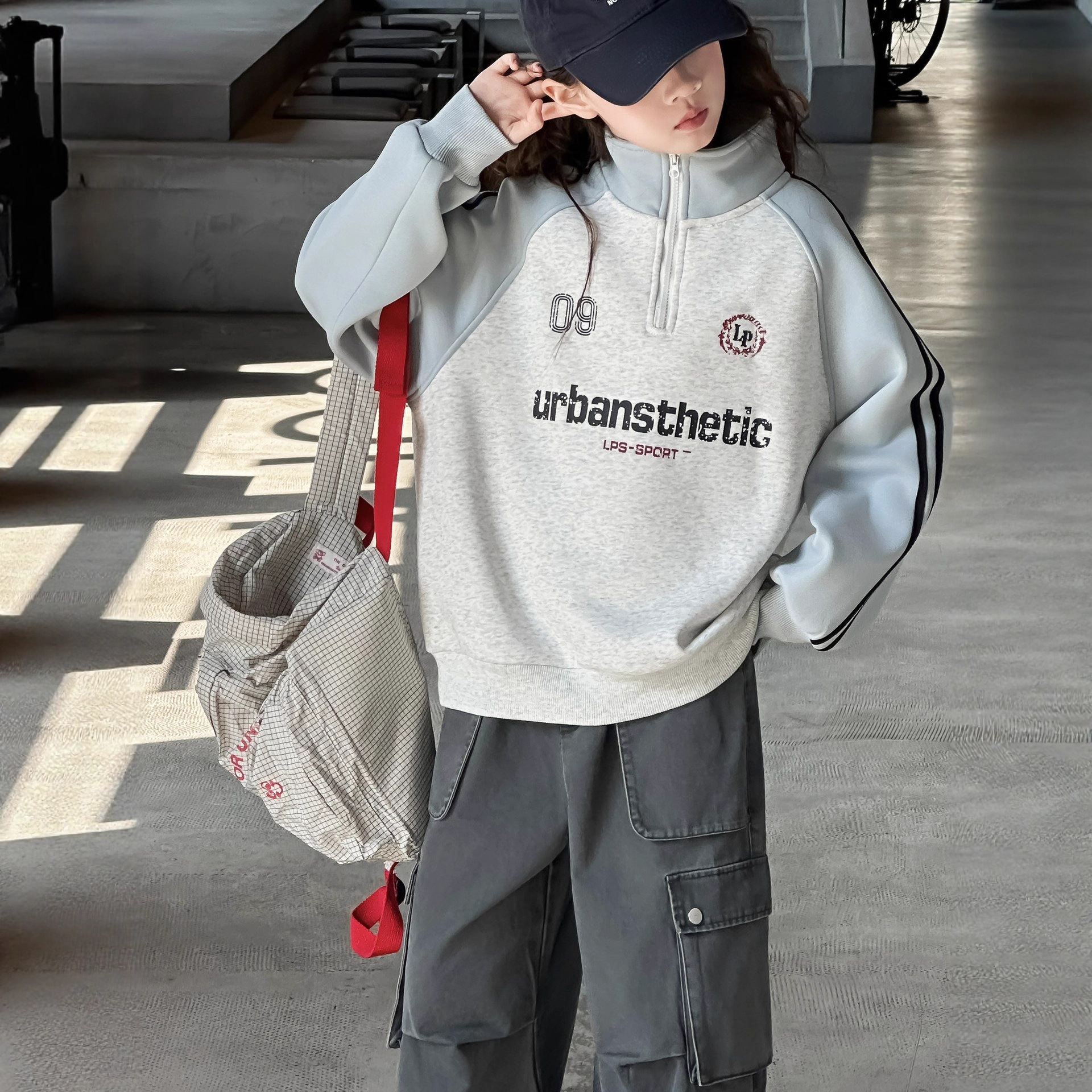 女童加绒卫衣冬装2025新款洋气儿童立领加厚秋冬女大童一体绒上衣