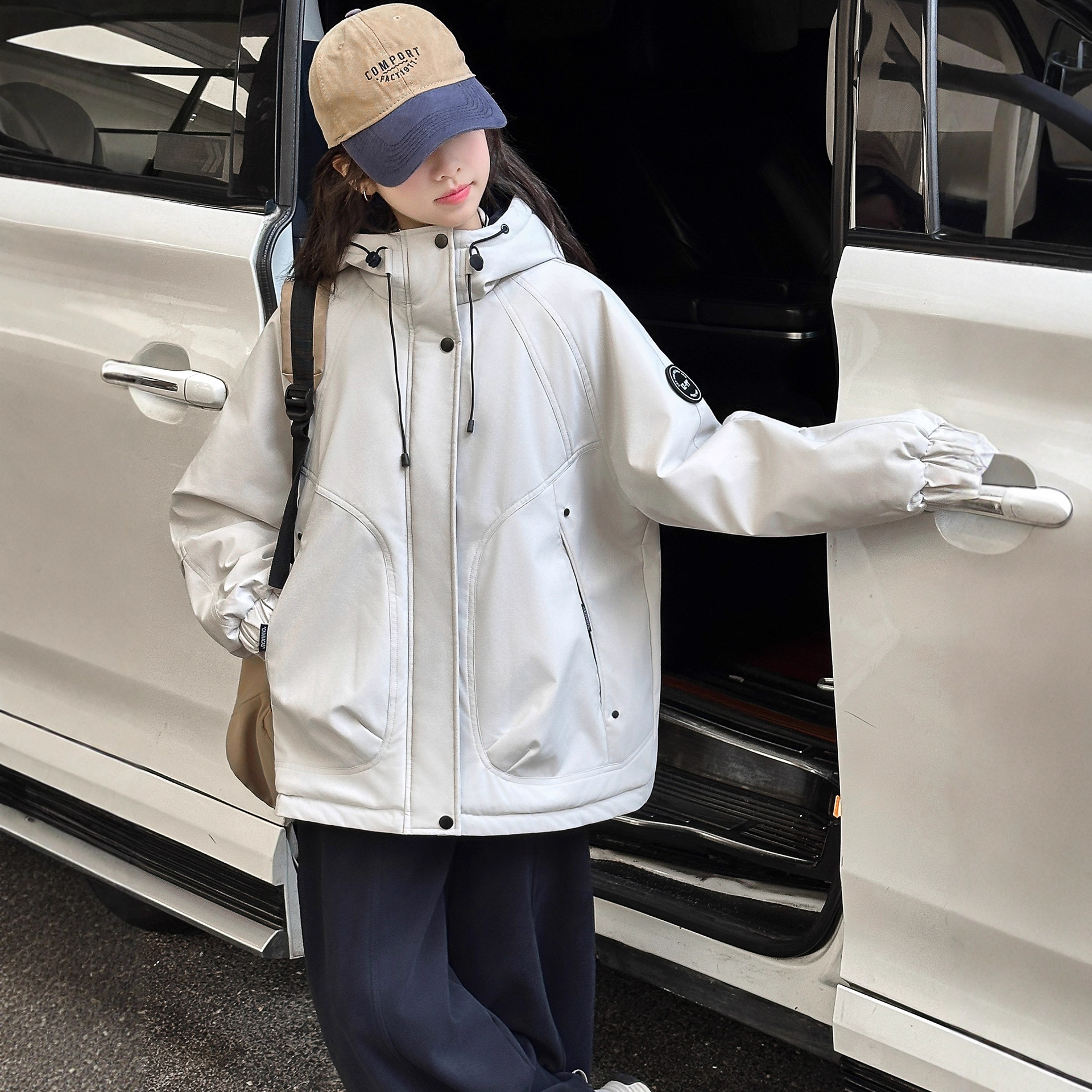 女童冬装加绒加厚外套2025冬季新款大童绗棉奥利绒软壳棉服冲锋衣