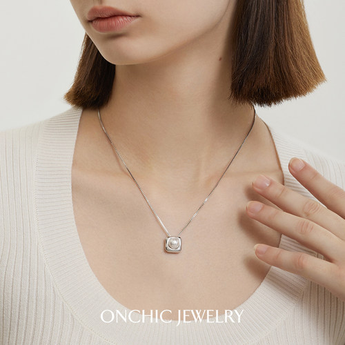 明星同款OnchicOR系列浮沉珍珠项链女轻奢小众设计锁骨链高级感