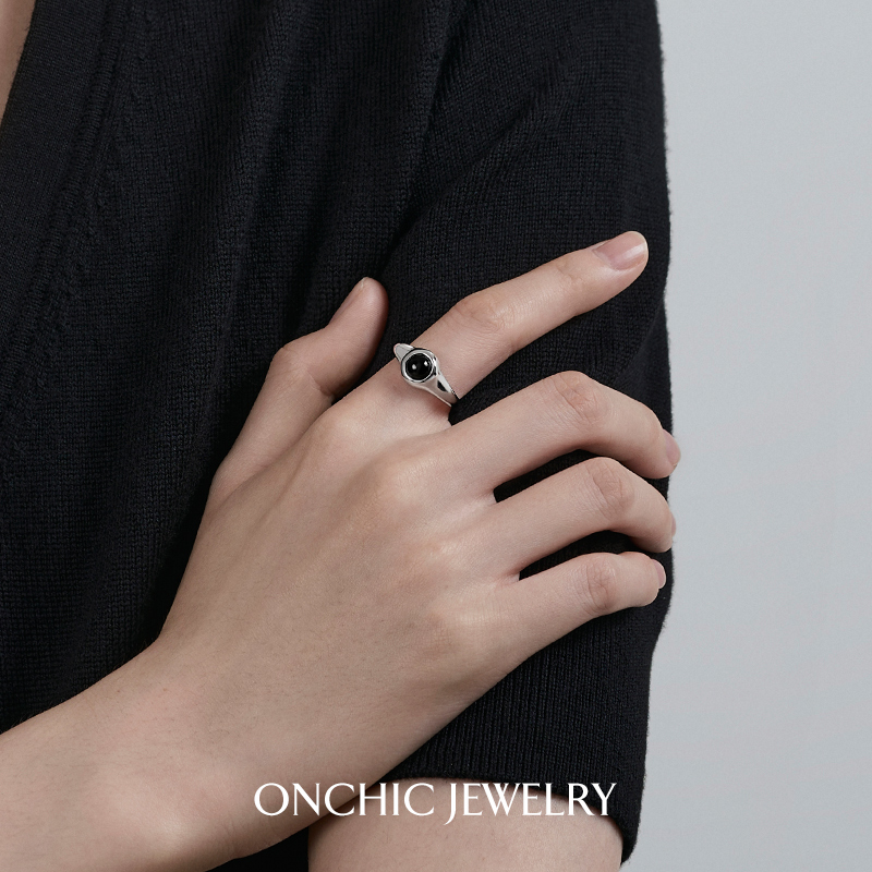 ONCHIC小众设计感戒指