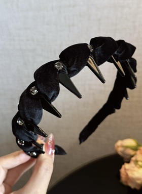 杨杨babytime 贵气 超闪水晶黑丝绒缠绕带齿倒插梳发箍蓬松高颅顶