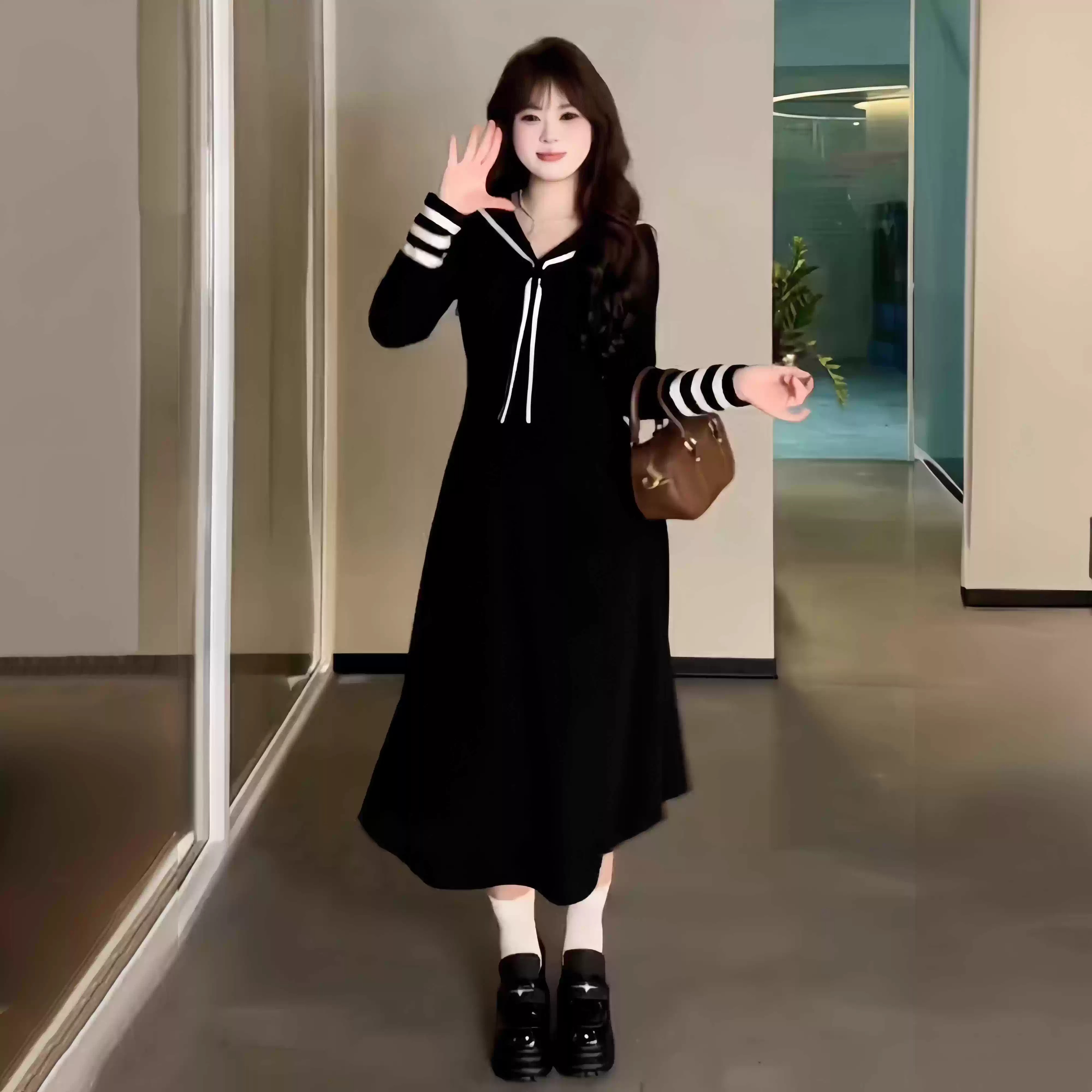 大码海军领气质黑色连衣裙女秋季