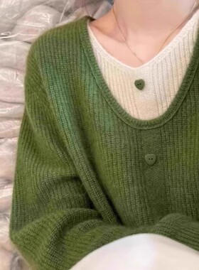 大码韩系绿色假两件针织衫女秋冬撞色漂亮毛衣胖mm300斤长袖上衣