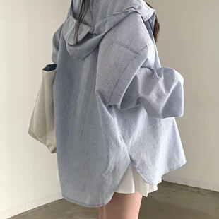 大码慵懒风条纹衬衫女春秋季胖mm300斤宽松显瘦连帽长袖衬衣外套